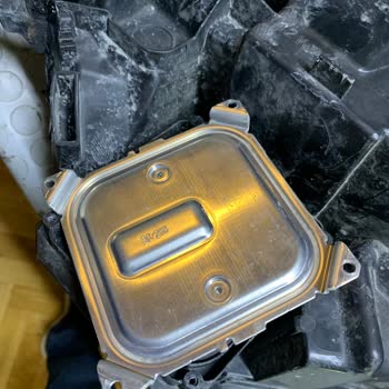 Satın Aldığım Aracın Farı Arızalı Çıkmasına Ve İlgisizliğe Tepki