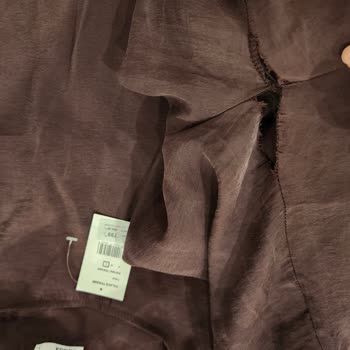 Addax Mağazasından Alınan Takımda Kısa Sürede Yırtık Ve Sökük Oluştu İade Yapılmıyor