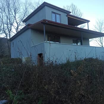 Bir Yıldır Elektrik Bağlanmayan Köy Evimizde Mağduriyet Yaşıyoruz