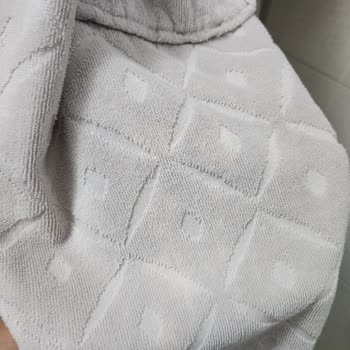 Marka Bornozda Renk Atma Ve Koku Problemi Hayal Kırıklığı Yarattı