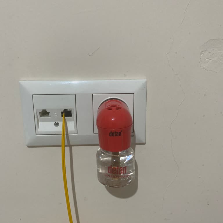 Yeni Aldığım Sinek Kovucu Cihaz Etkisiz Ve Aşırı Isınıyor