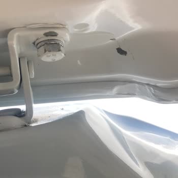 Servis Sonrası Aracımda Boya Hataları Ve Hijyen Sorunu Yaşadım