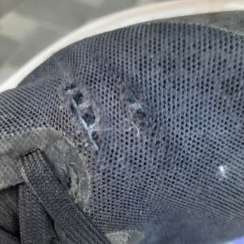 FLO'dan Alınan Nike Ayakkabıda Tekrarlayan Yırtık Ve Red Cevabı