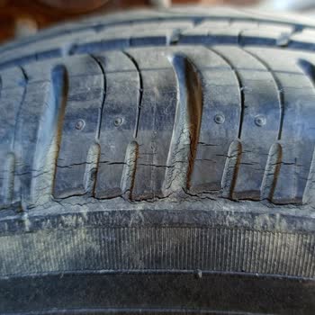 Jetlastik Yolyardım Eski Ve Güvensiz Lastik Takıldı, Mağdur Edildim