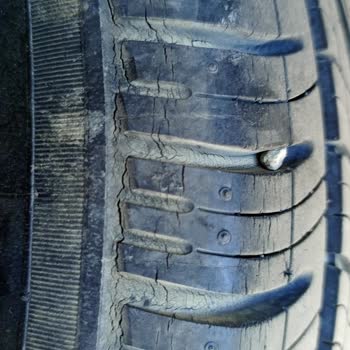 Jetlastik Yolyardım Eski Ve Güvensiz Lastik Takıldı, Mağdur Edildim