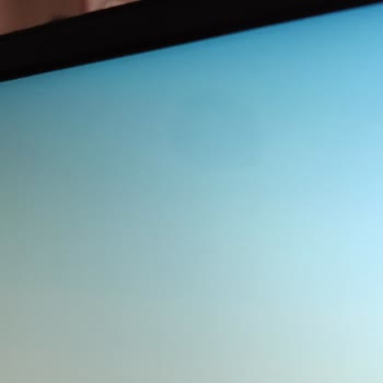 Yeni Alınan Lenovo Laptopta Ekran Sorunu Yaşadım