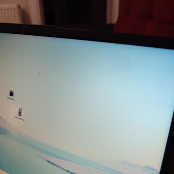 Yeni Alınan Lenovo Laptopta Ekran Sorunu Yaşadım