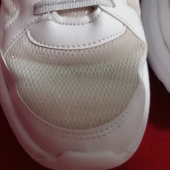 FLO'dan Alınan Polaris Ayakkabıda Kumaş Ve Sim Kusuru Reddedildi