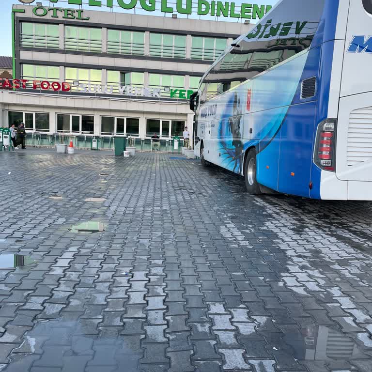 Uzun Yolculukta Yetersiz Mola Ve Şoförün İlgisiz Tavrı