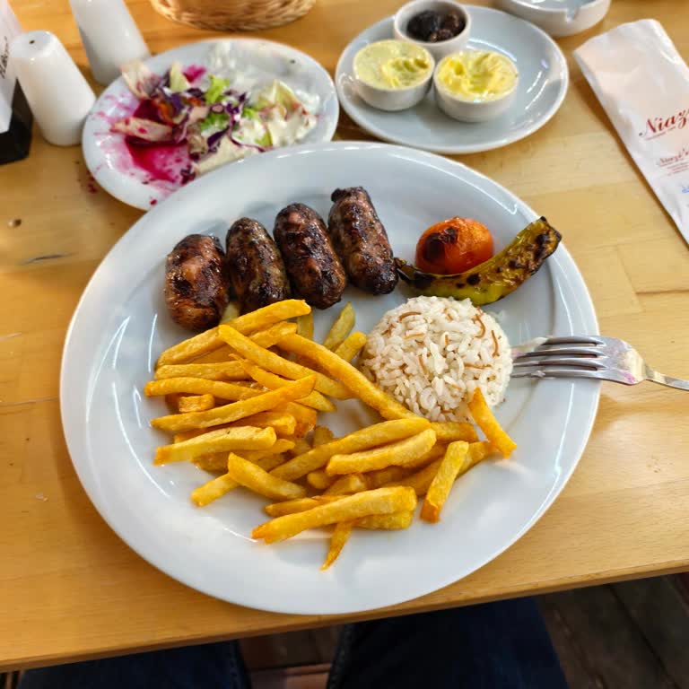 Niyazibey Restaurant'ta Şeftali Kebabı ve Hizmet Hayal Kırıklığı