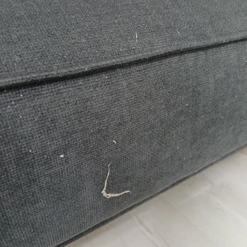 Koltuklarda Bitmeyen Tüylenme Sorunu Ve Yetersiz Çözüm