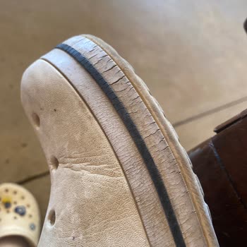 Crocs Terlikte Kısa Sürede Çatlama Ve Kopma Sorunu