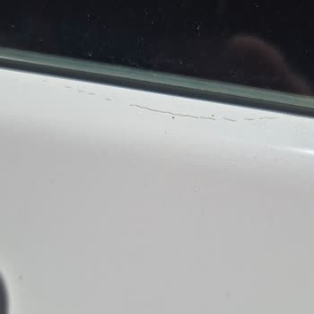 Sıfır Opel Combo'da Boya Problemi Ve İlgisiz Servis