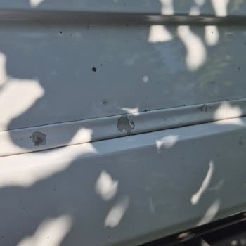 Sıfır Opel Combo'da Boya Problemi Ve İlgisiz Servis