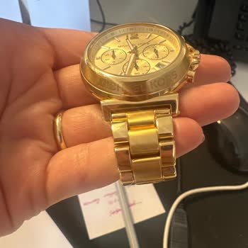 Michael Kors Saatte Kordon Renk Atması Ve Yetersiz Servis Hizmeti