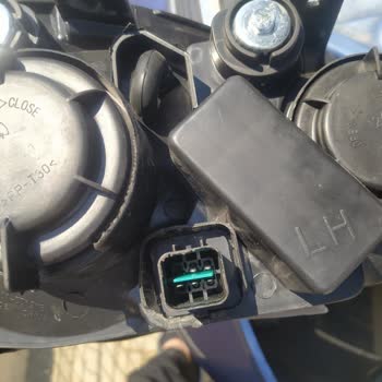 Aldığım Sol Far Bozuk Ve Far Ayar Motoru Yok