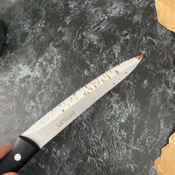 Emsan Mutfak Bıçak Seti Kısa Sürede Paslandı ve Standı Lekelendi