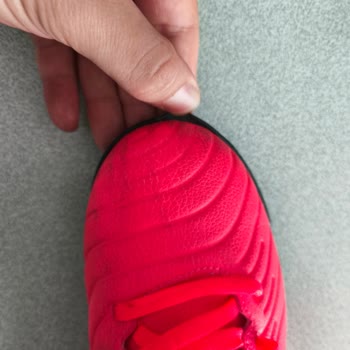 İlk Kullanımda Açılan Nike Ayakkabıya Çözüm Bulunamıyor