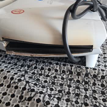 Awox Rapid Mini Tost Makinesi Plastikleri Eridi, Tost Yapılamıyor