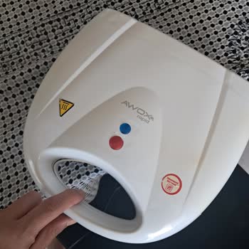 Awox Rapid Mini Tost Makinesi Plastikleri Eridi, Tost Yapılamıyor