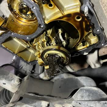 Garantisi Biten Araçta Tiriger Kayışı Ve Yağ Pompası Sorunu