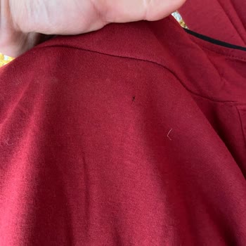 Defolu Ve Yırtık Gecelik Takımı İçin Para İadesi Talebi