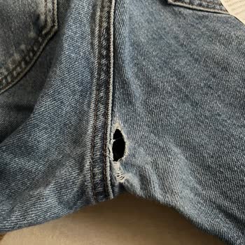 Jeans Pantolonun Ağ Kısmında Yırtılma Ve Aşınma Sorunu