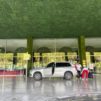 Otel Odasında Para Kaybı Ve İlgisiz Resepsiyon