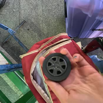 Valizim Kırıldı, İlgisizlik Ve Hizmet Eksikliği Yaşadım