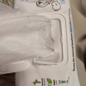 Küflü Islak Mendil Bebeğimin Cildinde Sorun Yarattı