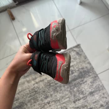 Kısa Sürede Deforme Olan Skechers Çocuk Ayakkabısı İçin İade Talebi