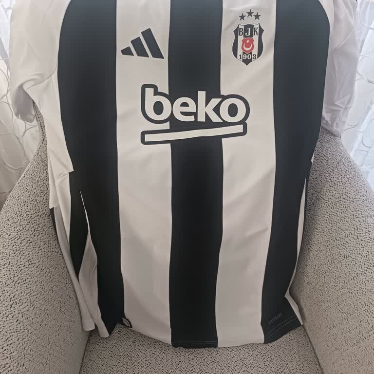 Koray Spor Yanlış Beşiktaş Forması Gönderdi Müşterinin Güveni Sarsıldı