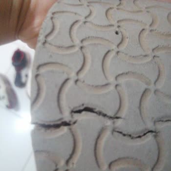 Bir Ayda Parçalanan Terlik Hayal Kırıklığı Yarattı