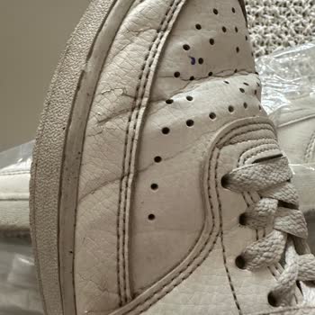 Kısa Sürede Deforme Olan Nike Ayakkabı Ve Yetersiz Mağaza Çözümü