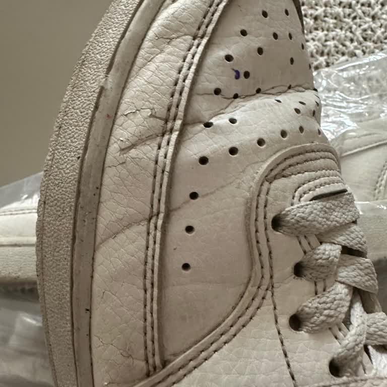 Kısa Sürede Deforme Olan Nike Ayakkabı Ve Yetersiz Mağaza Çözümü