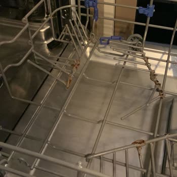Bulaşık Makinesi Sepeti Paslandı, Yüksek Ücret Talep Ediliyor