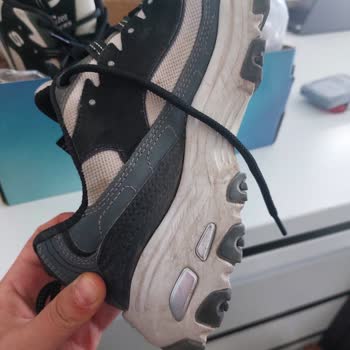 Kısa Sürede Yıpranan Skechers Ayakkabı İçin Destek Bekliyorum