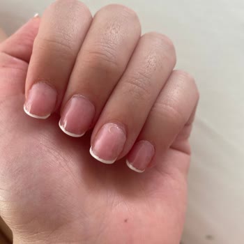 Kalıcı Oje Uygulamasında Yaşanan Sorunlar Ve İlgisiz Hizmet