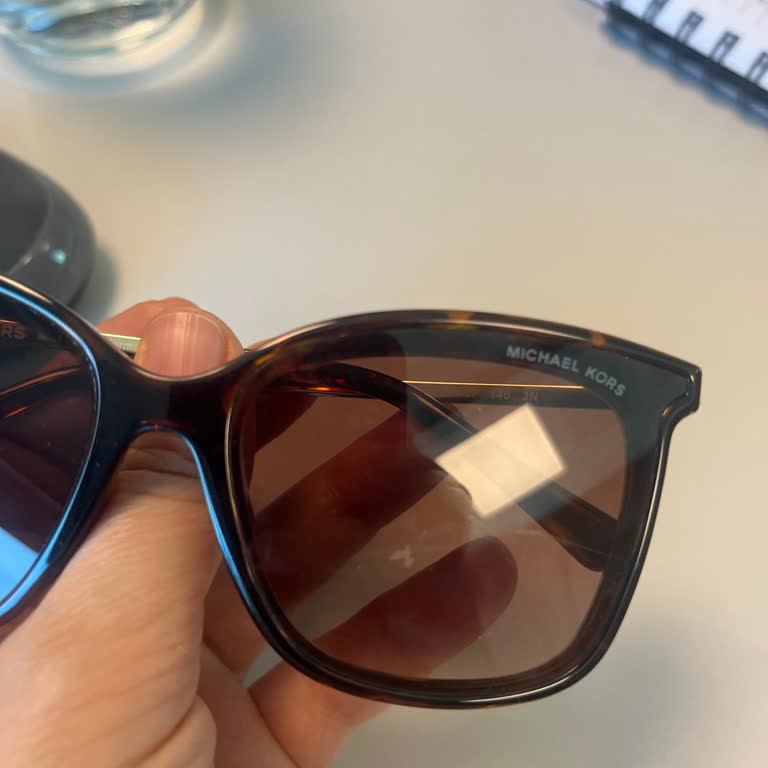 Michael Kors Gözlükte Cam Soyulması Ve İlgisizlik