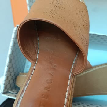 Satın Aldığım Deri Terlikte Kısa Sürede Taban Çökmesi Ve Yetersiz Garanti Hizmeti