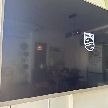 Philips Güncellemesi Sonrası Televizyon Açılmıyor Servis Ücret Talep Ediyor