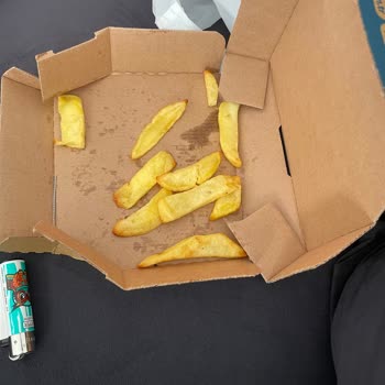 Dominos Patates Kızartmasında Büyük Kutuda Komik Derecede Az Ürün