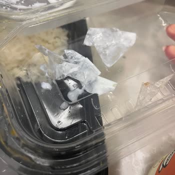 Karaca Lokantası Cacığın İçinden Poşet Çıkması Büyük Hayal Kırıklığı Yarattı