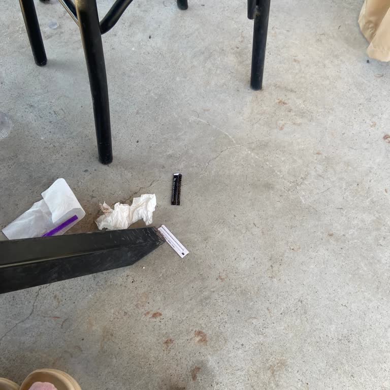 Bayrak Kafe (Araklı) Temizlik Yok Hizmet Yok