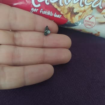 Çikolatanın İçinden Taş Çıkmasıyla Hayal Kırıklığı