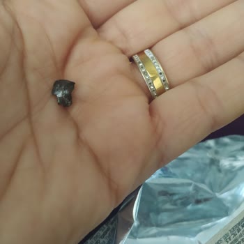 Çikolatanın İçinden Taş Çıkmasıyla Hayal Kırıklığı