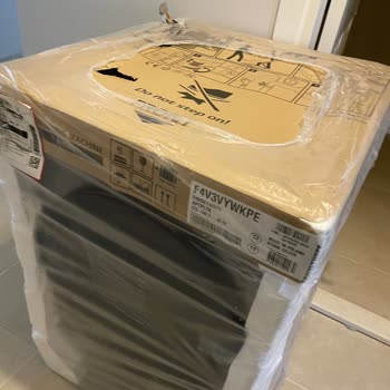 Çamaşır Makinesi Teslimatında Kötü Paketleme Ve Dağılan Köpükler