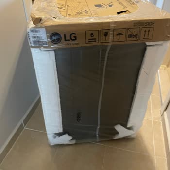 Çamaşır Makinesi Teslimatında Kötü Paketleme Ve Dağılan Köpükler