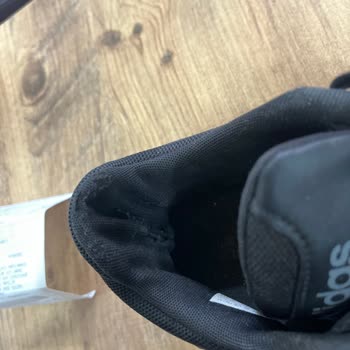 FLO'dan Alınan Adidas Ayakkabıda Kusur Kabul Edilmedi, Mağduriyetim Giderilmedi