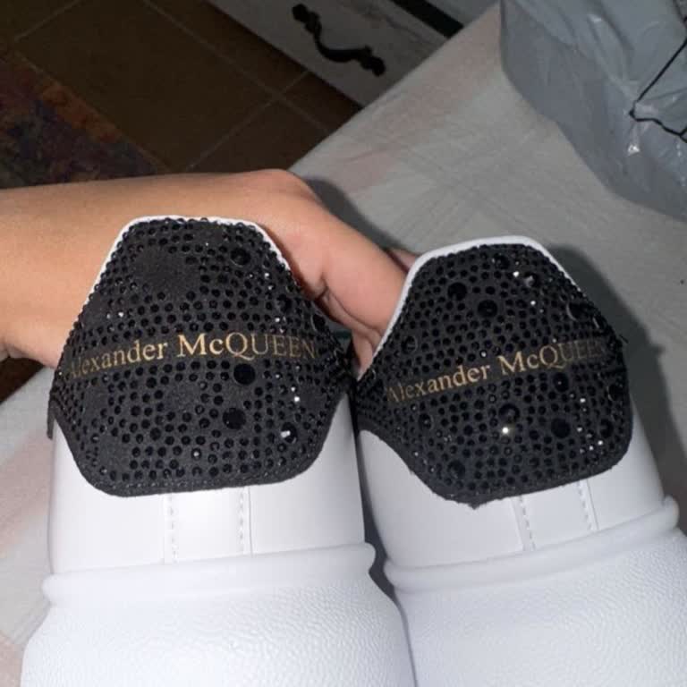 Shenay.shinee Defolu Gönderi Yapıyor